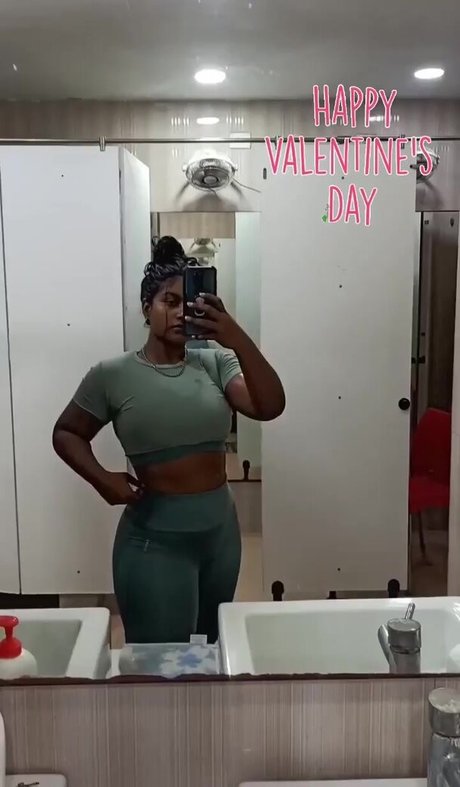 keepinitnejm naked model galleries