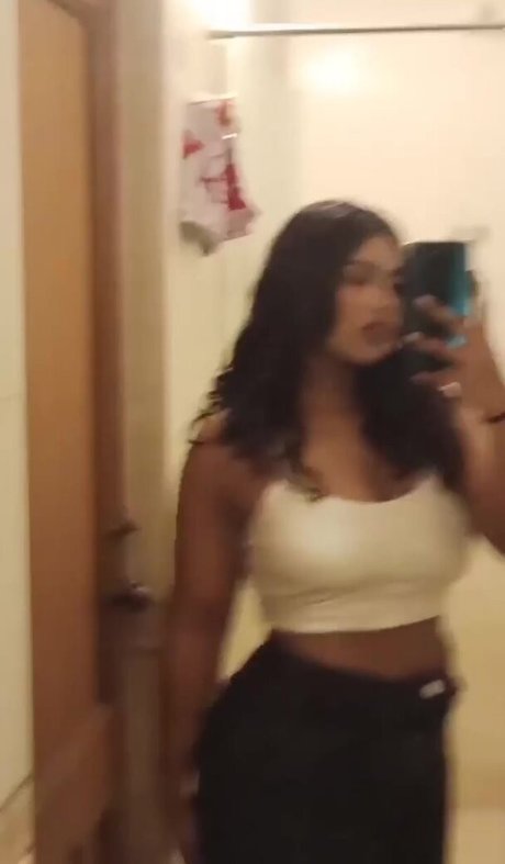 keepinitnejm porn star pic