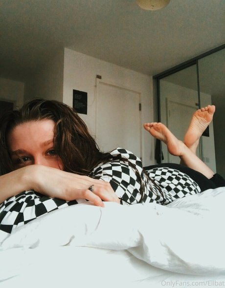 Ellbat pornstar exclusive images