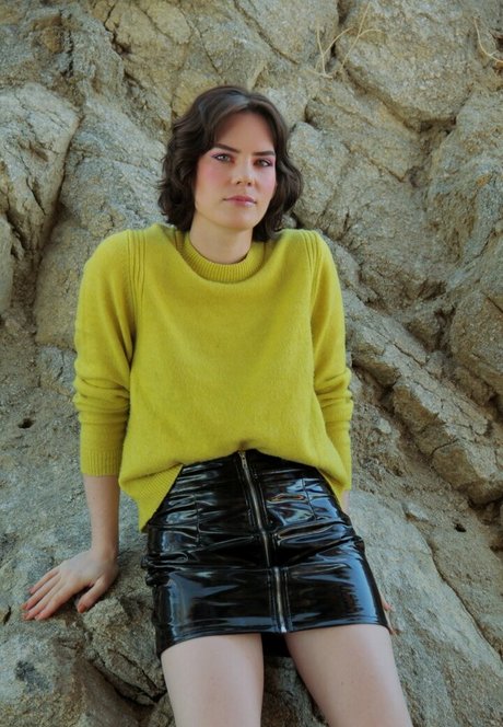 Maggie Mae Fish star top photos