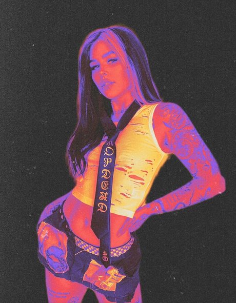 CrayCraysounds model xxx photo