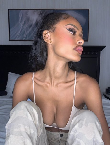 Vinetria xxx pornstar img