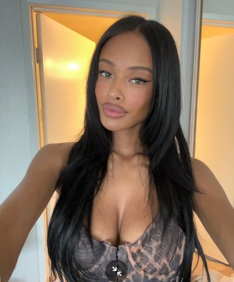 Vinetria star hot gallery