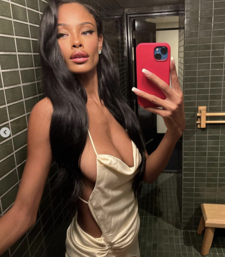 Vinetria pornstar nude images