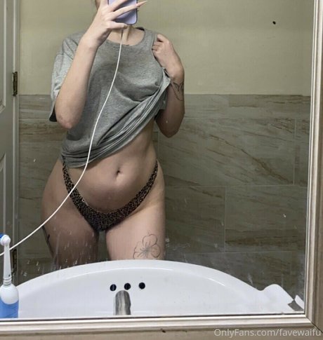 Favewaifu sex star photo