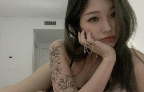YoonHyoonAikuros sex actress pictures