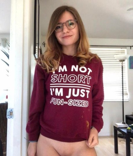 lilathena model top img