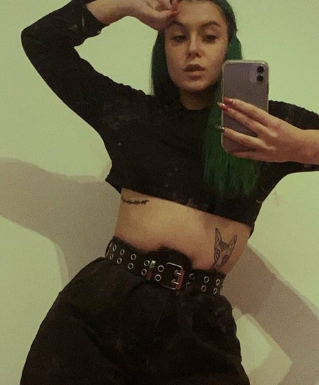 lenoratijebe pornographic model picture