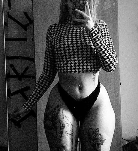 lenoratijebe hot model gallery