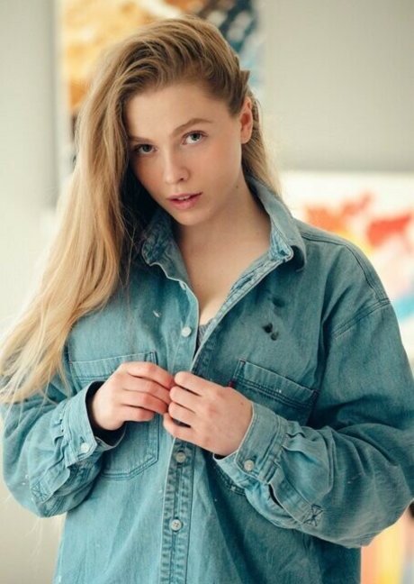 SiriSirililia star free pics