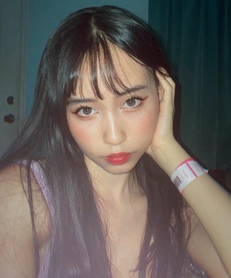 Charla Mouse model nude gallery