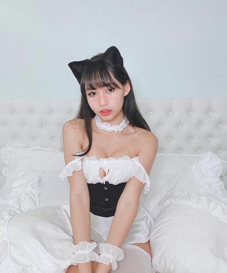 Charla Mouse high quality model photo