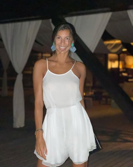 Corinna Dentoni pretty model img