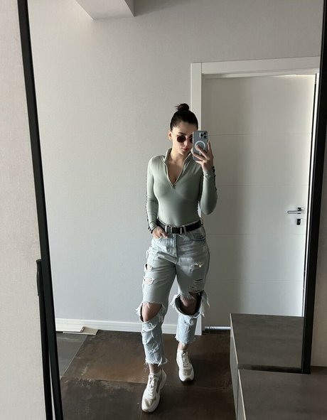 AnyAwareness5279 star xxx img