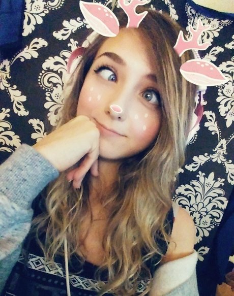 Rachelkip nude model pics