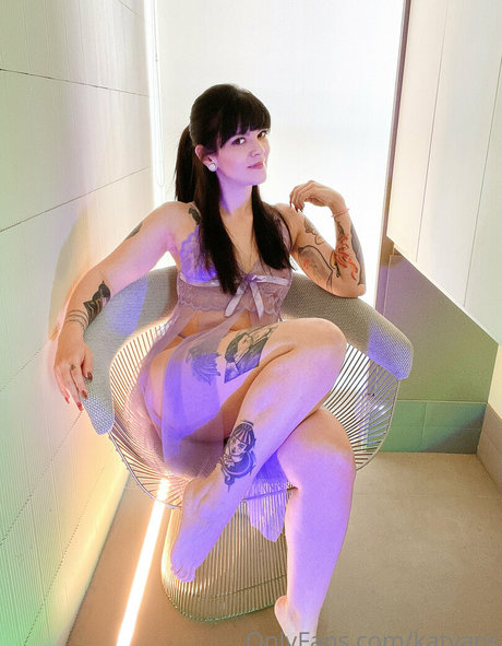 Kat Vans model high quality images