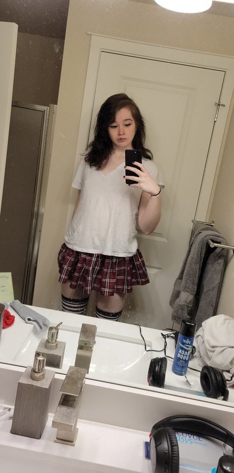 Alex Todoroki hd actress img