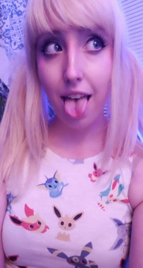 Moon IRL xxx pornstar galleries