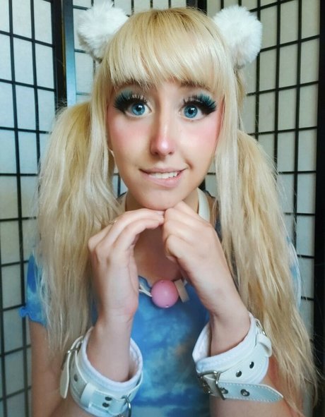 Moon IRL sexy star pictures