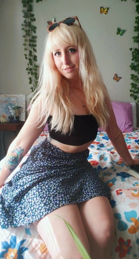 Moon IRL xxx model archive