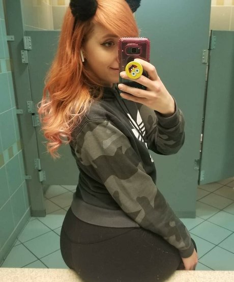 Moon IRL nice actress images