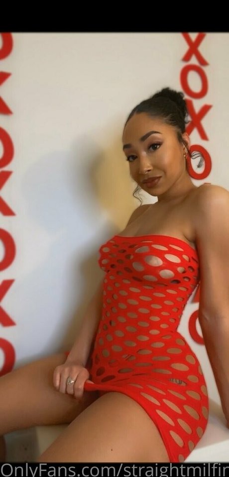 Straightmilfin pornstar erotic picture