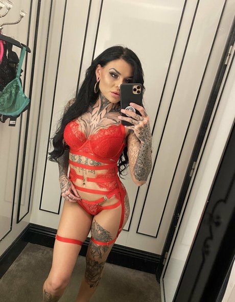 ravenwynter nude model pic