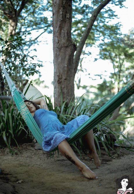 Camille Suicide porn star image