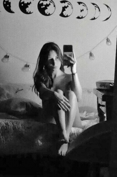 Flor Laneve sex model img