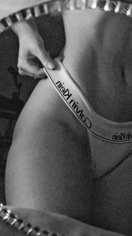 Flor Laneve best pornstar image