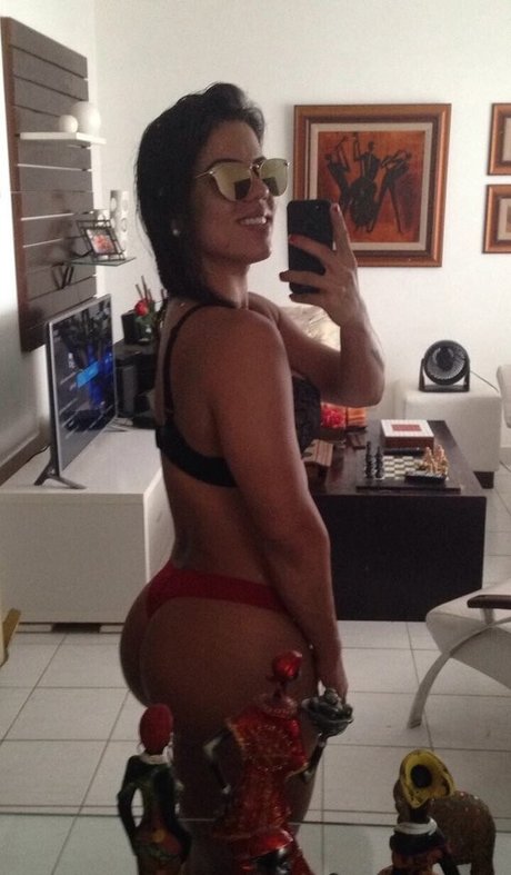 Milla Caldas sex model img