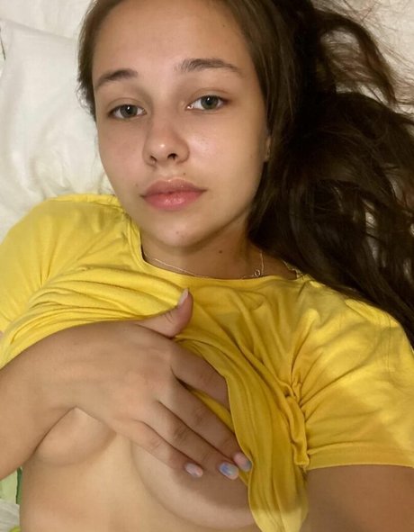 Alinabaeee nudes star image