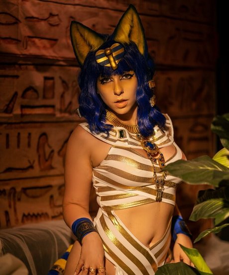 Lewdycorn nude actress pictures