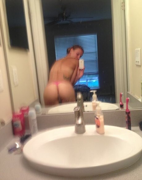 Sesil Karatantcheva pornstar pretty galleries