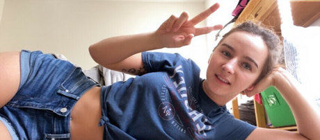 Oliveboo pornstar pretty pic