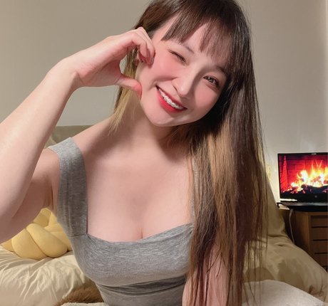 Eunsongs naked actress gallery