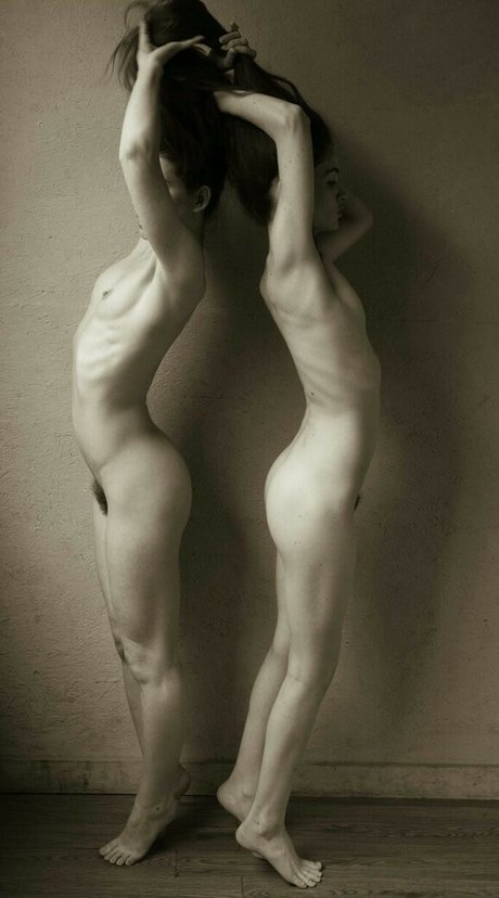 _creature feature perfect model pic