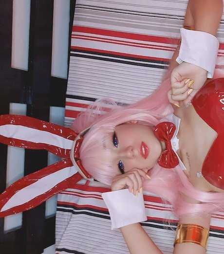 Mia Pon beautiful actress photo