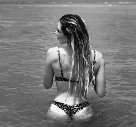 Adri Freitag free actress images