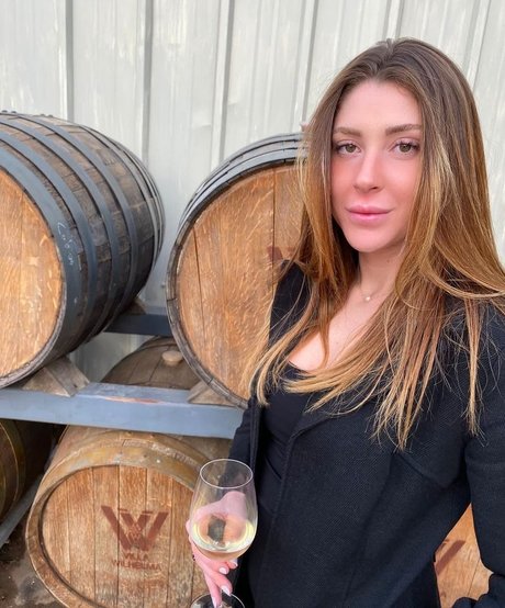 Mia Bar nice actress archive