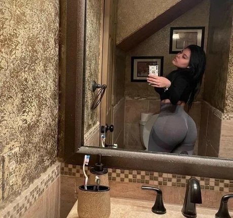 Nattbabe pretty actress picture