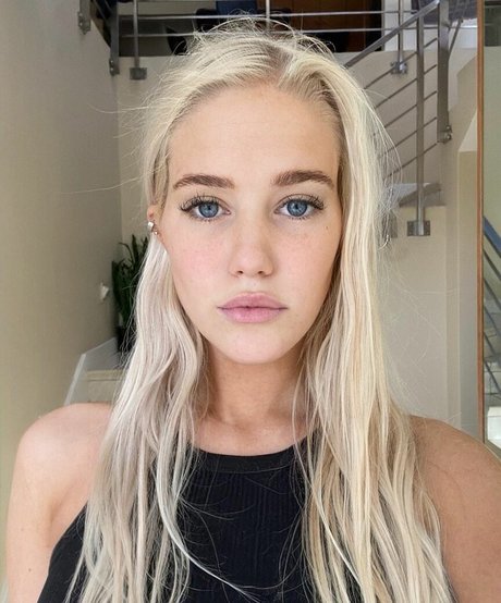 louisabooysen sex actress pictures