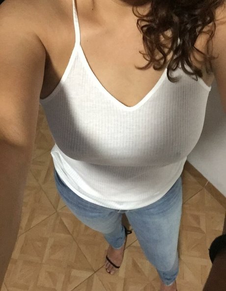 Antonela erotic model pic