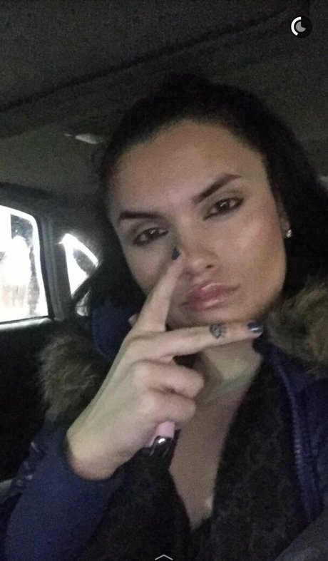 Alyssa Tognetti pornographic model pics