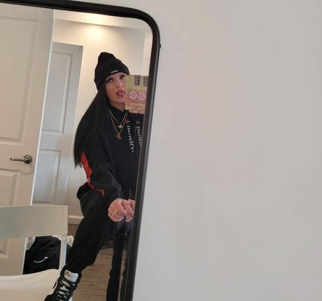 Alyssa Tognetti pretty actress image