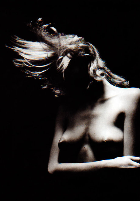 Eva Herzigova pretty star pic