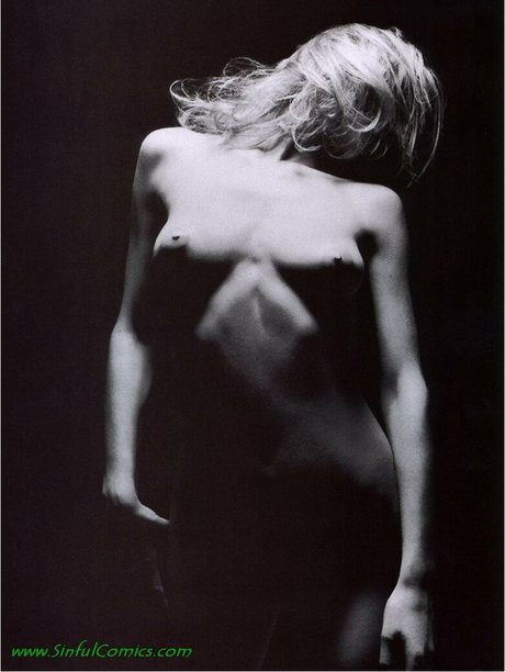 Eva Herzigova nudes pornstar pics