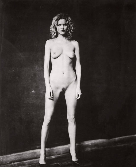 Eva Herzigova naked pornstar photos