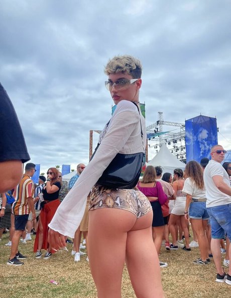 Ale theis perfect actress archive