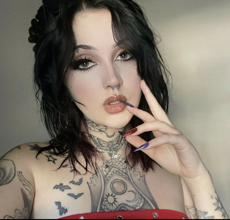 HorrorHaily hot model gallery